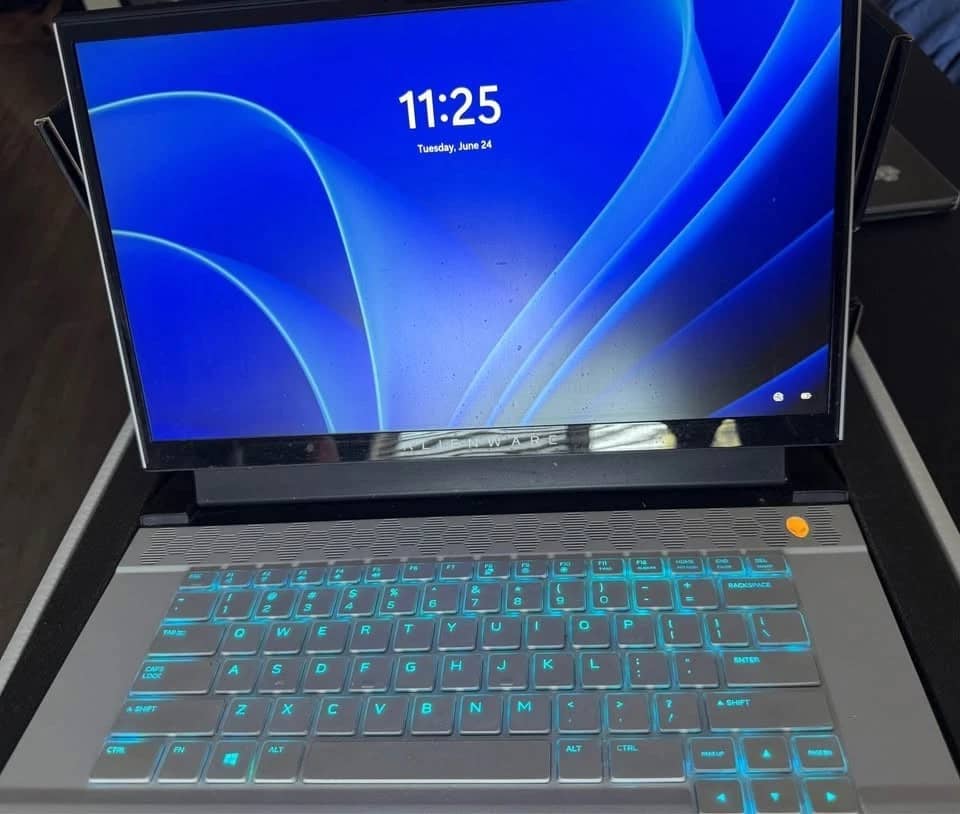 Dell Alienware m15 R4 Computers 1000GB 16GB Refurbished - Excellent