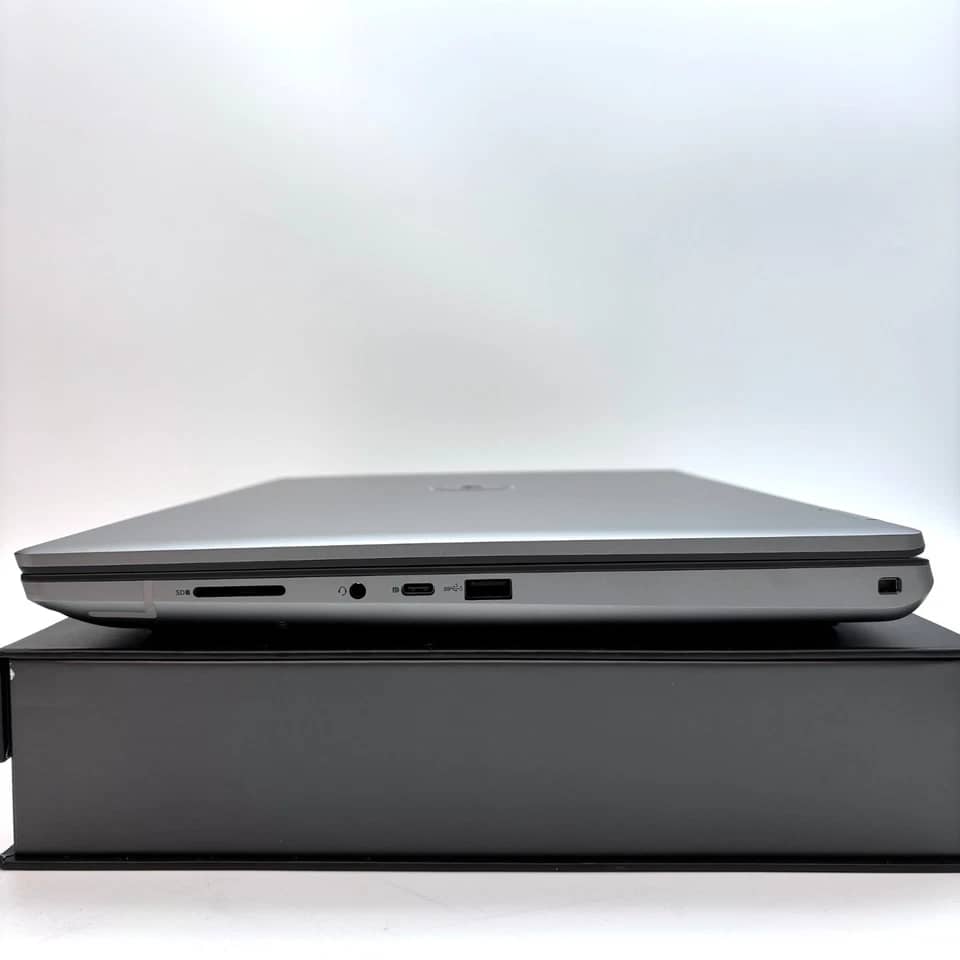 Dell Precision 7680 Computers 1TB 32GB New