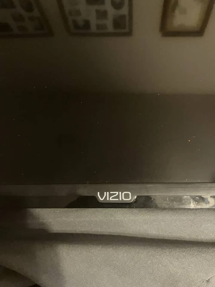 VIZIO D24h-G9 TVs Black Open-Box Excellent