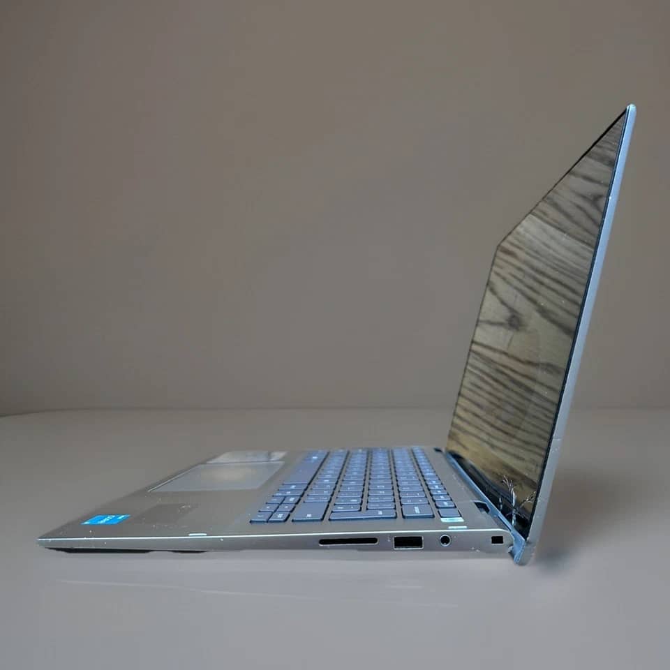 Dell Inspiron 14 5406 Computers 256GB 12GB Used - Good