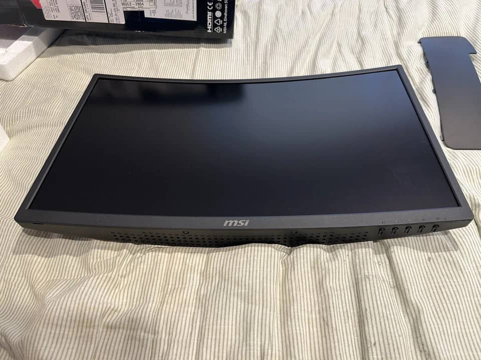 MSI Optix G24C Monitors Black Used - Good