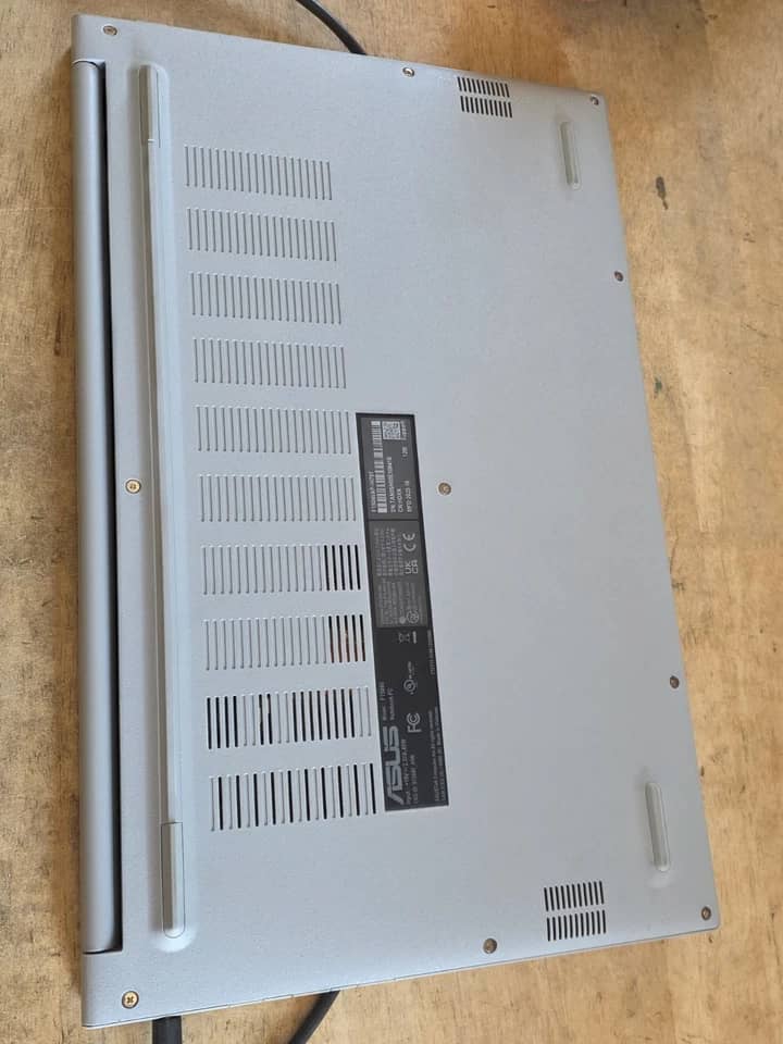 ASUS Vivobook F1504VAP Computers 1TB 16GB New