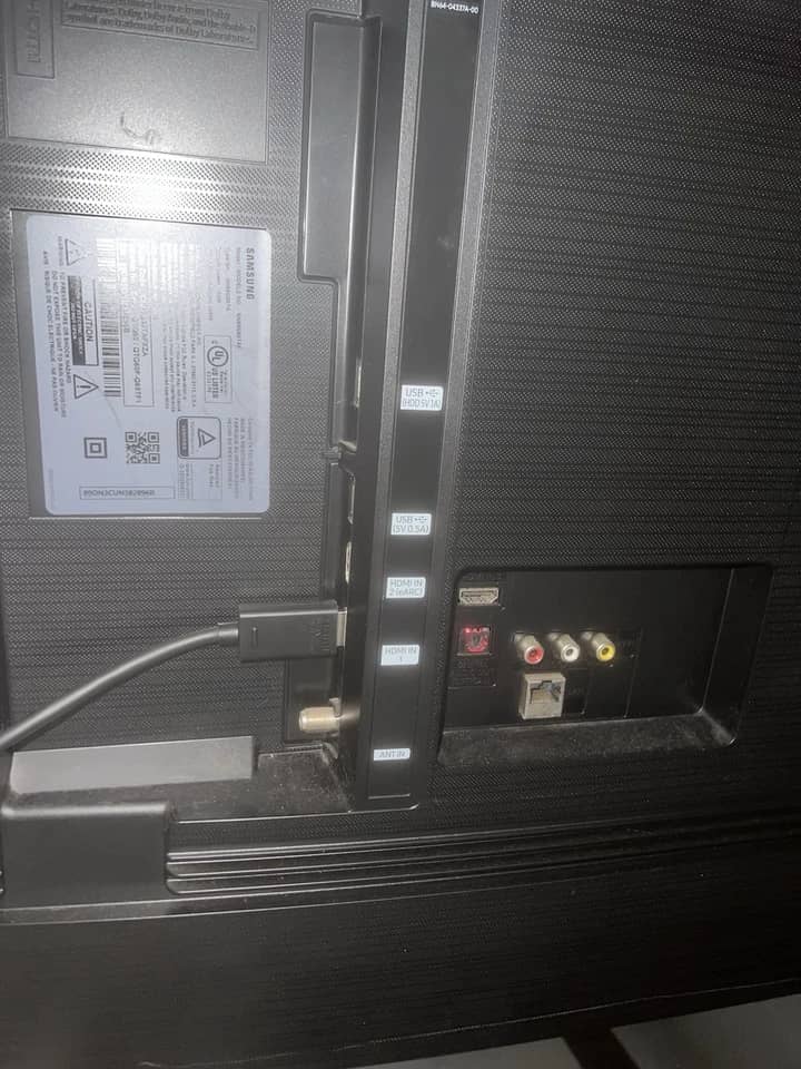 Samsung Q60 TVs Black Open-Box Excellent