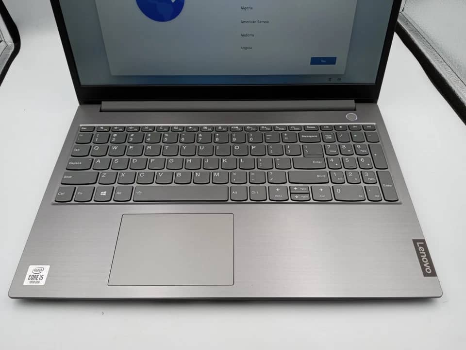 Lenovo 15G2ITL Computers 256GB 8GB Used - Good