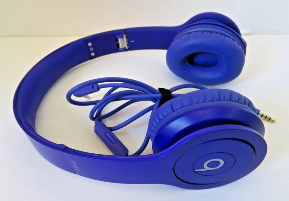 Beats Solo Wireless Headphones & Earbuds Black New