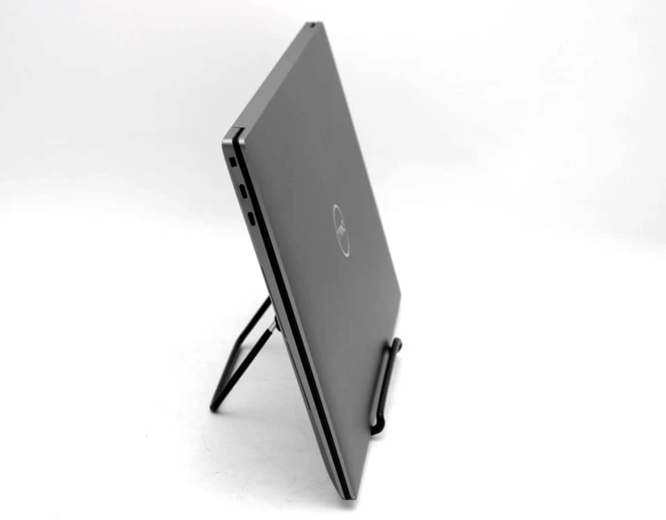 Dell Precision 5570 Computers 1TB 16GB Refurbished - Acceptable