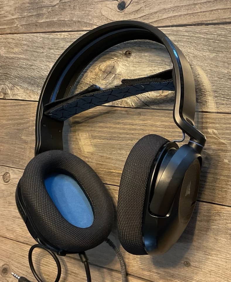Corsair HS35 Headphones & Earbuds Black Refurbished - Excellent