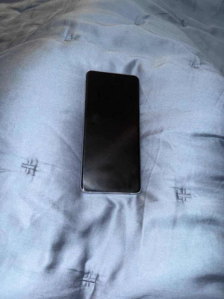 Samsung Galaxy S21 Ultra Cell Phones Black AT&T 128GB Refurbished - Acceptable