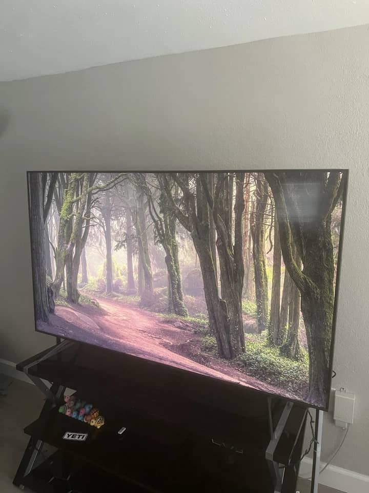 Samsung Q60 TVs Black Open-Box Excellent
