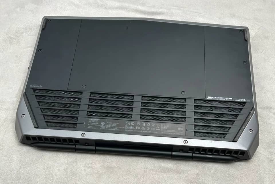 Dell Alienware 15 R2 Computers 1.5TB 32GB Used - Good
