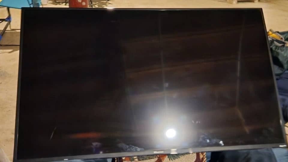 Hisense 50R6E TVs Used - Good