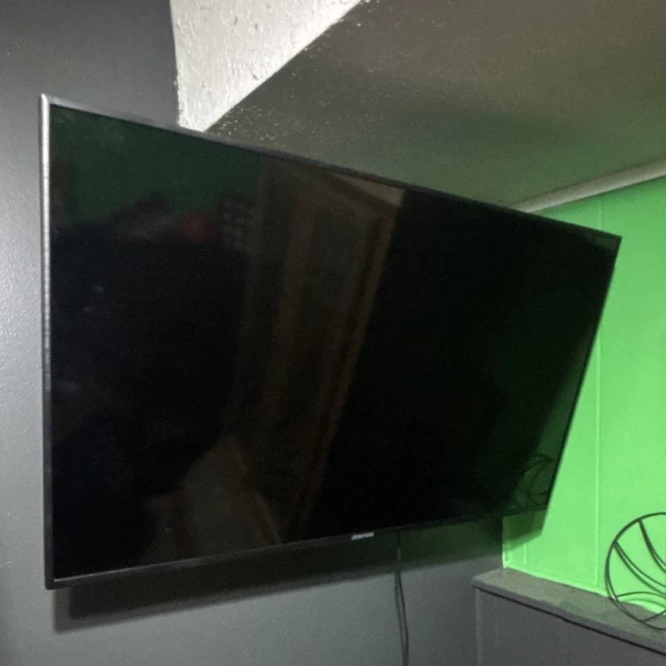 VIZIO V-Series V405-H19 TVs Black Open-Box Excellent