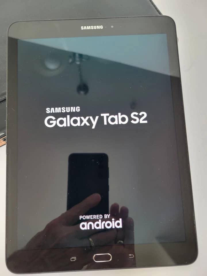 Samsung Galaxy Tab S2 Tablets Black 32GB Refurbished - Acceptable 9.7"