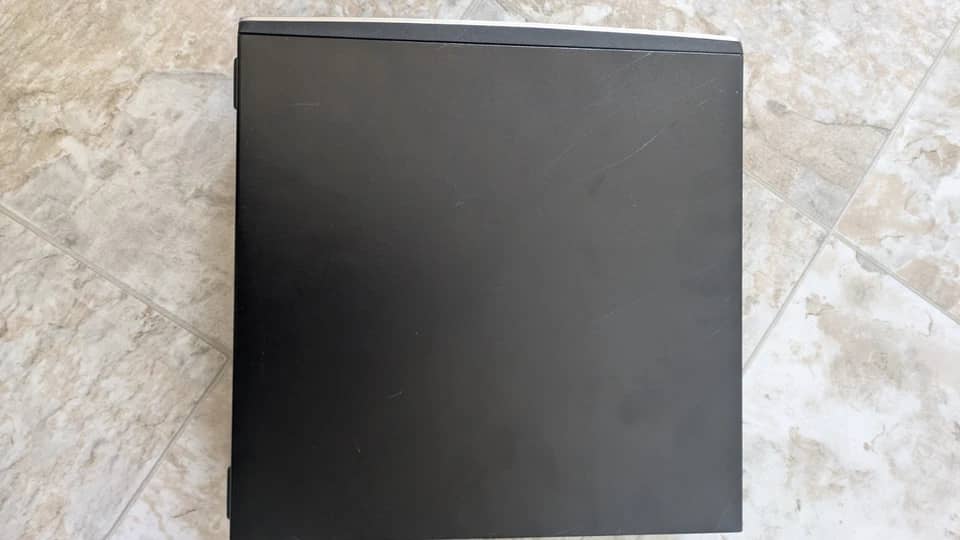 Dell Inspiron 14 3452 Computers 120GB 8GB Used - Good