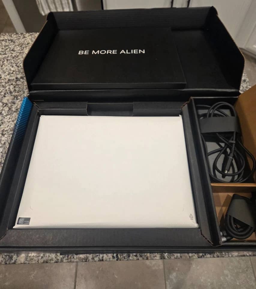 Dell Alienware x16 Computers 1TB 16GB New
