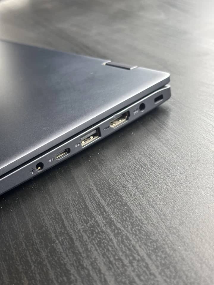 ASUS Vivobook TP412F Computers 512GB 8GB Used - Good