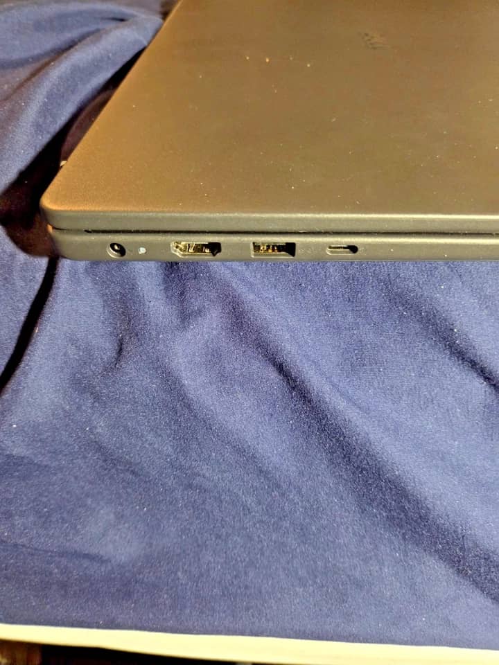 Dell Inspiron 5625 Computers 1000GB 16GB Refurbished - Excellent