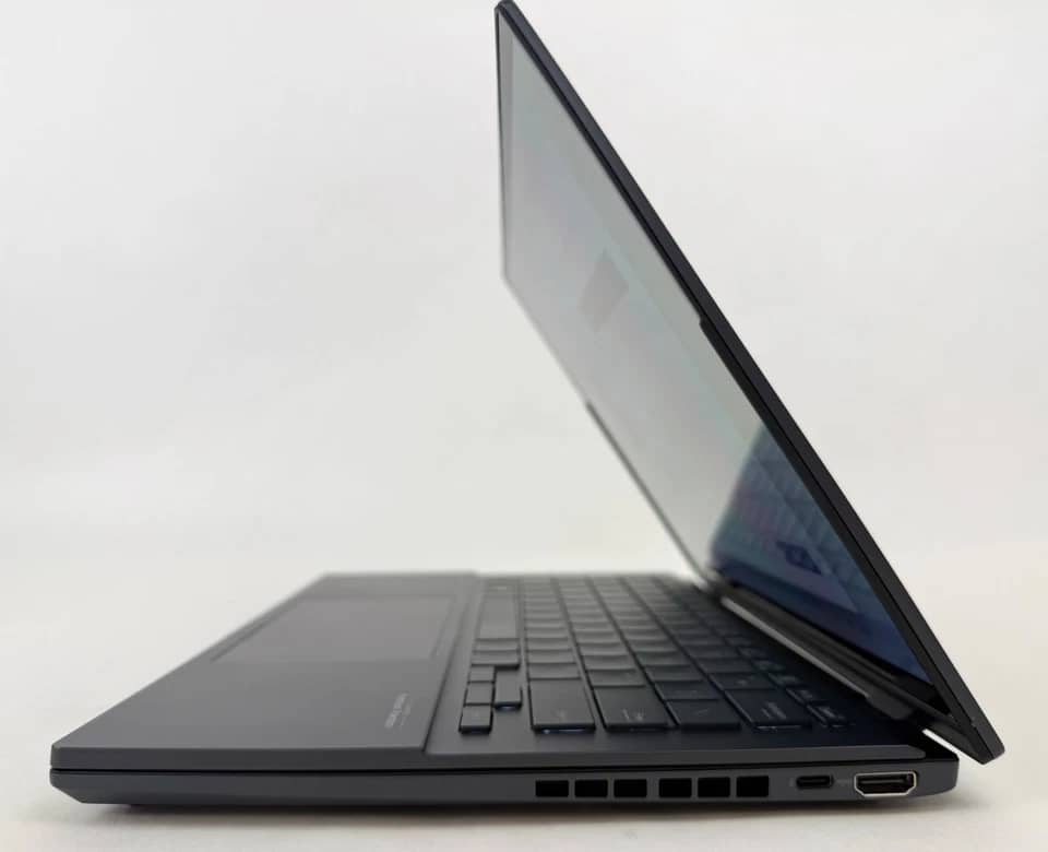 ASUS Zenbook UX8406CA Computers 32GB New