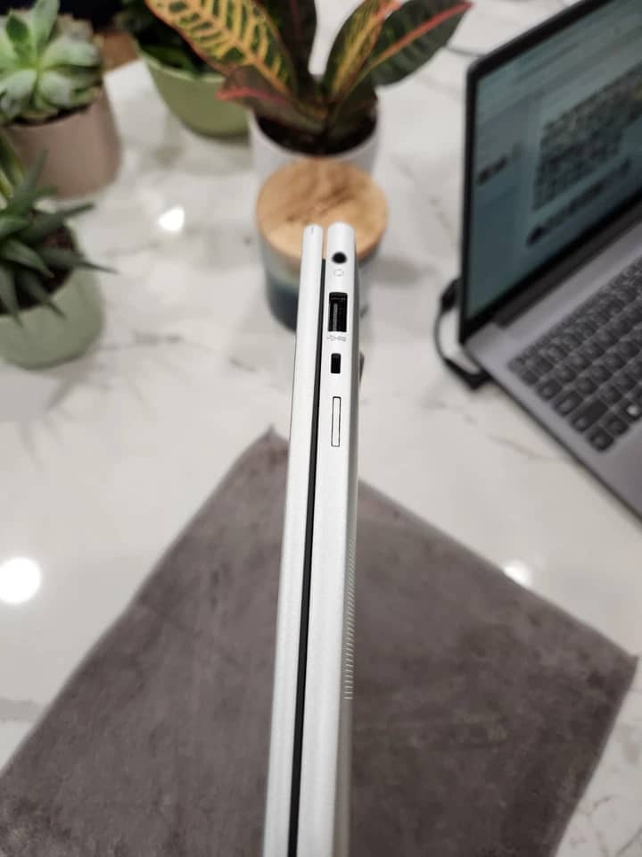 HP EliteBook 1040 G10 Computers 1TB 32GB Used - Like New