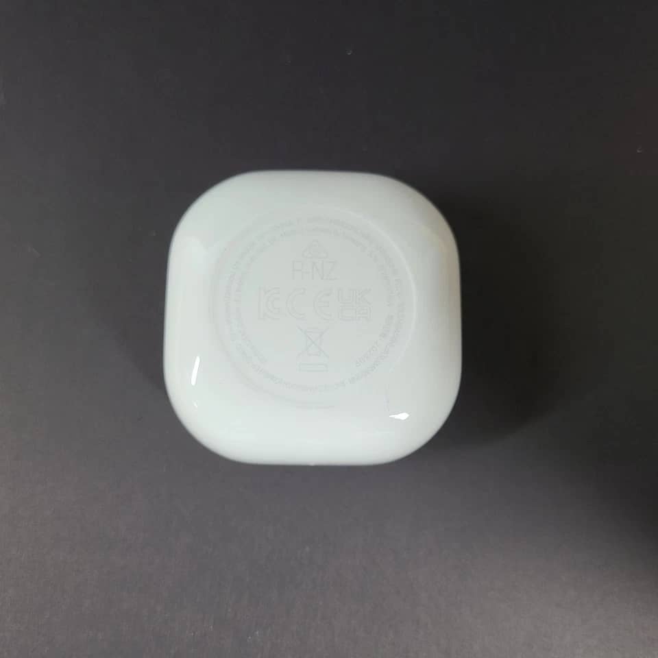 Samsung Galaxy Buds FE Headphones & Earbuds Gray Used - Good