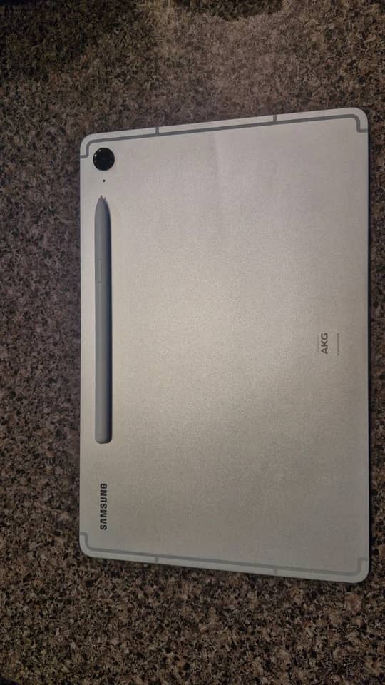 Samsung Galaxy Tab S9 Tablets Gray 128GB Refurbished - Excellent 11"