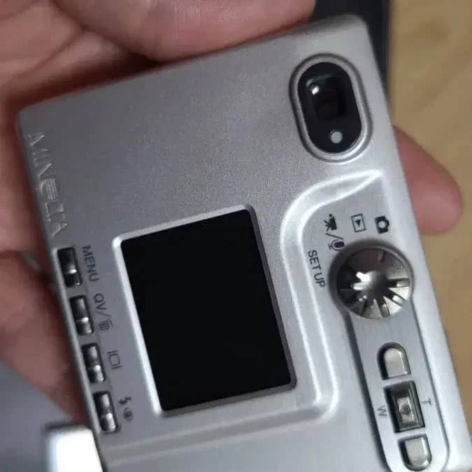 Minolta DiMAGE Xt Digital Cameras Silver Used - Good Body Only