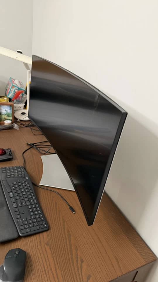Dell U4025QW Monitors New