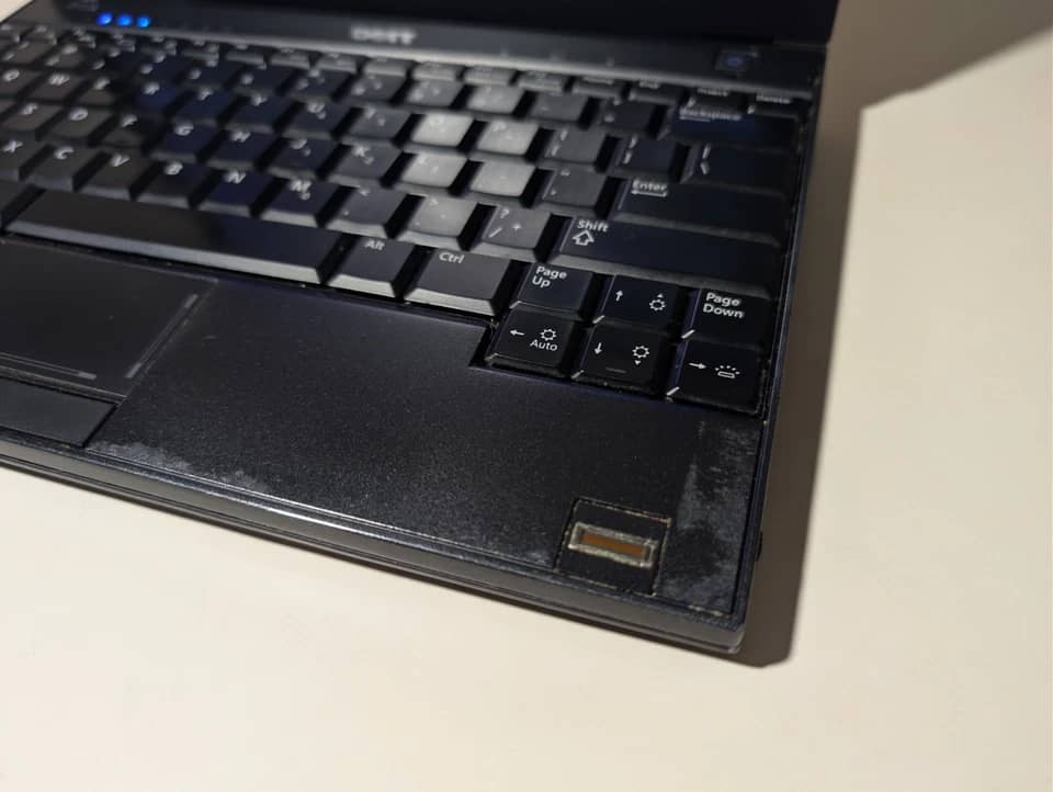Dell Latitude 4200 Computers 128GB Used - Good