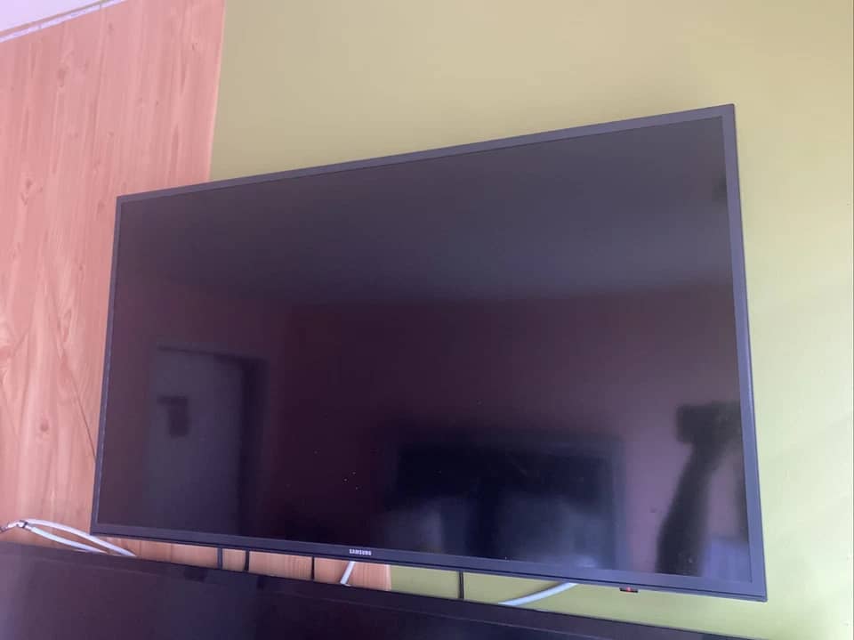 Samsung N5300 TVs 32 inch New