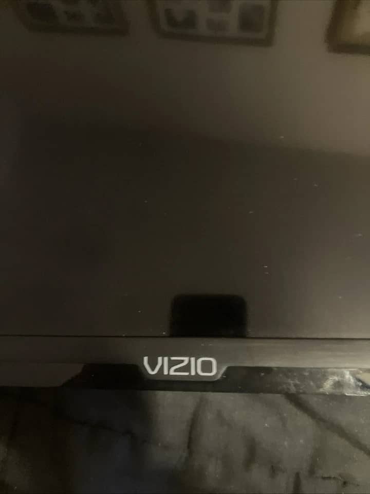 VIZIO D24h-G9 TVs Black Open-Box Excellent