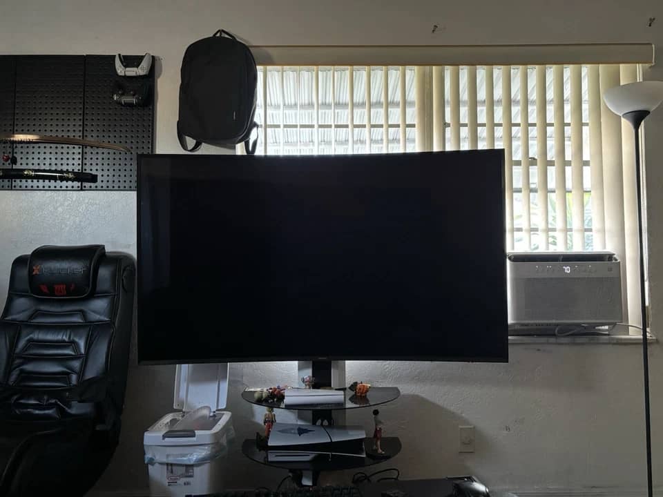 Samsung DU9000 TVs New