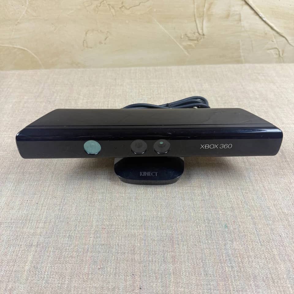 Microsoft Xbox 360 Video Game Consoles Black 250GB Kinect Bundle Open-Box Excellent