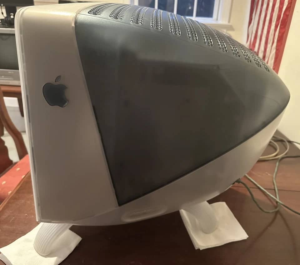 Apple Studio Display Monitors For parts or not working