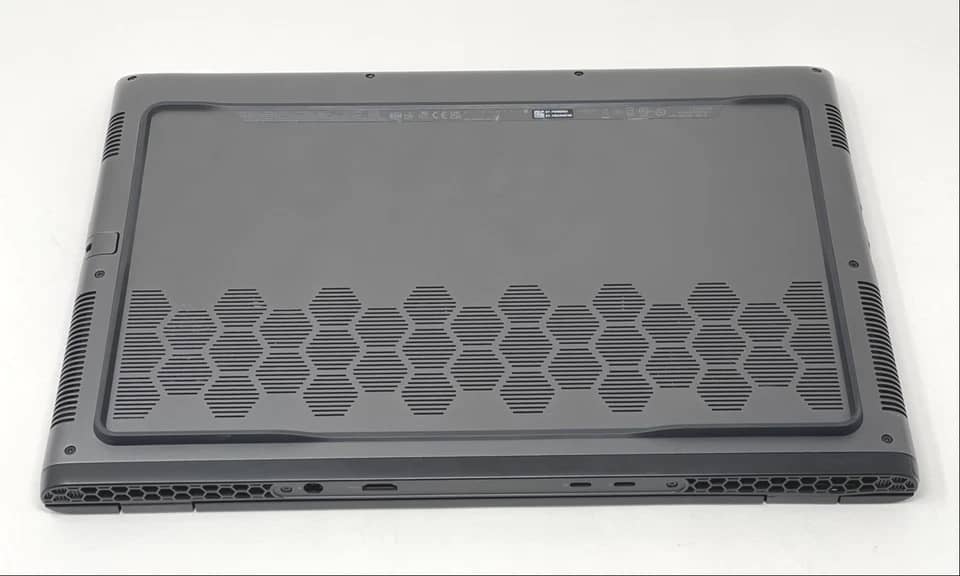 Dell Alienware m16 R2 Computers 1000GB 32GB Refurbished - Excellent