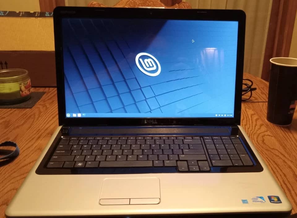 Dell Inspiron 1750 Computers 240GB 4GB Used - Good