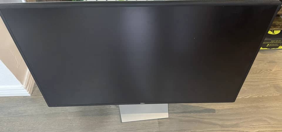 Dell U4323QE Monitors Silver New