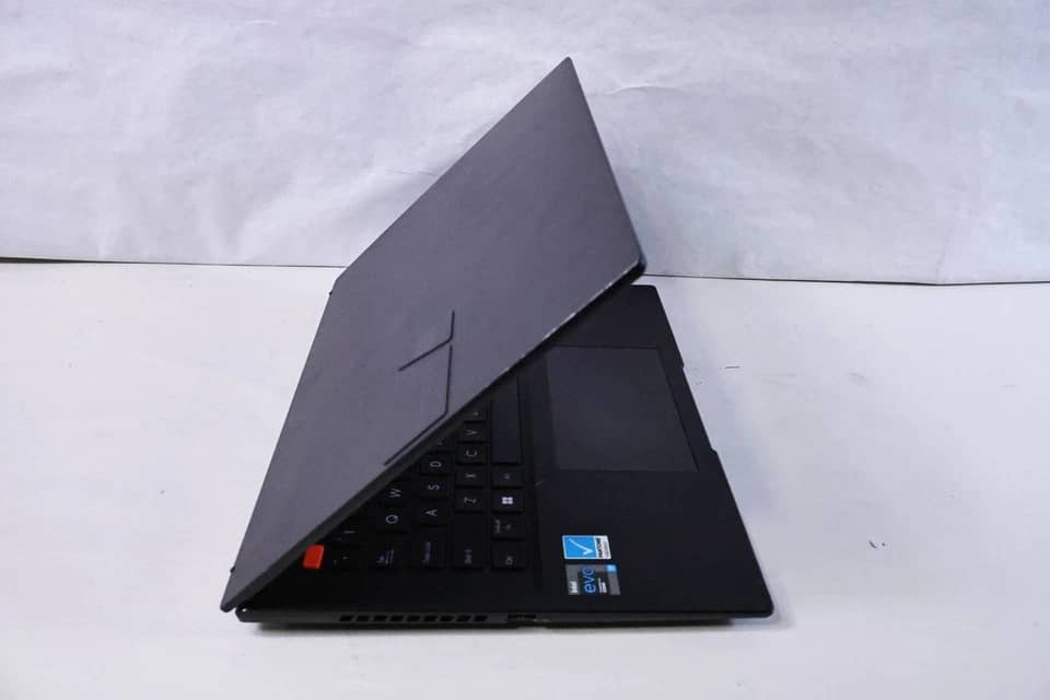 ASUS Vivobook S S5402ZA Computers 512GB 12GB Refurbished - Excellent