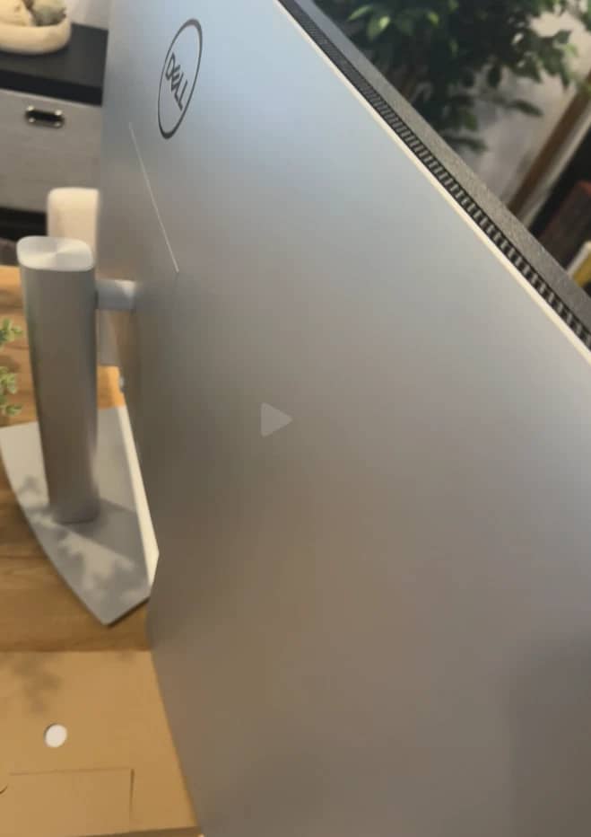 Dell U4323QE Monitors Silver New