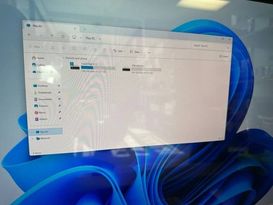 Lenovo Yoga Aio 27IAH10 Computers 1000GB 32GB Used - Like New