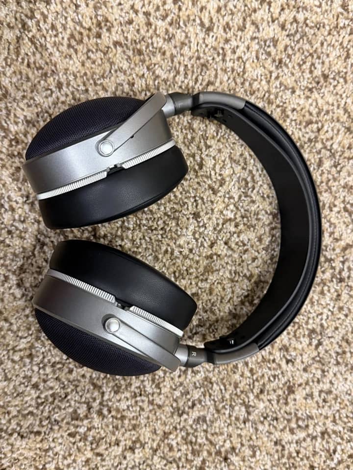 Audeze LCD-S20 Headphones & Earbuds Red New