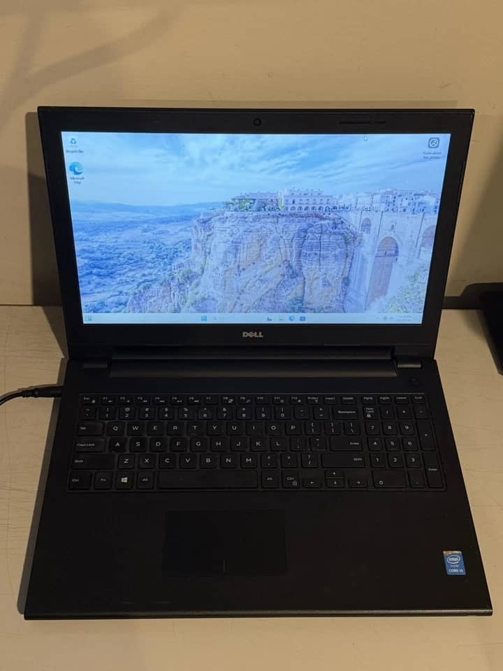 Dell Inspiron 3542 Computers 128GB Used - Good