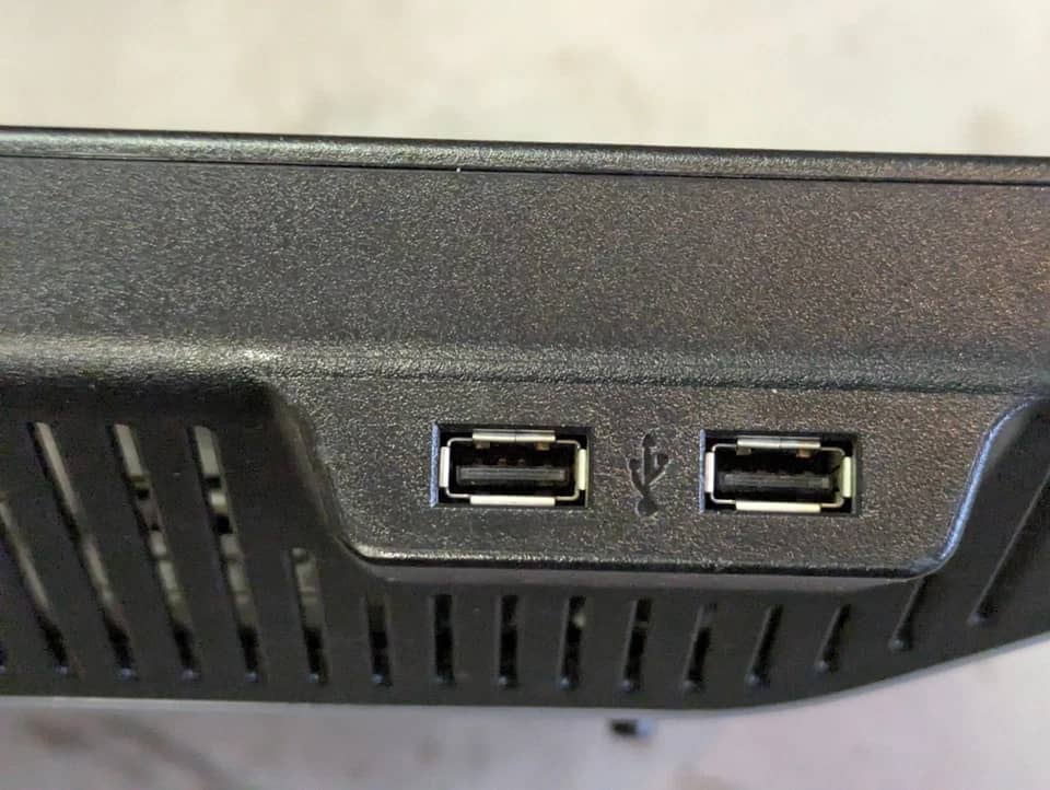 Dell 1907FPt Monitors Black Used - Very Good