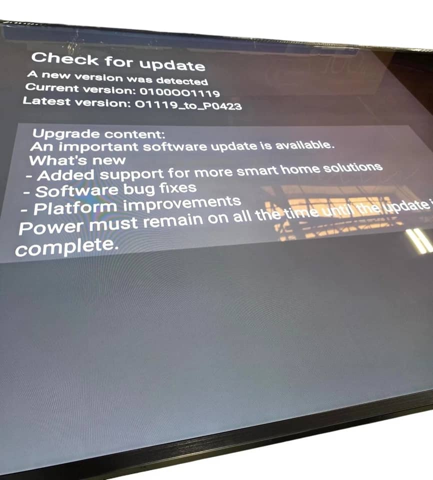 Hisense 110UX TVs Used - Good
