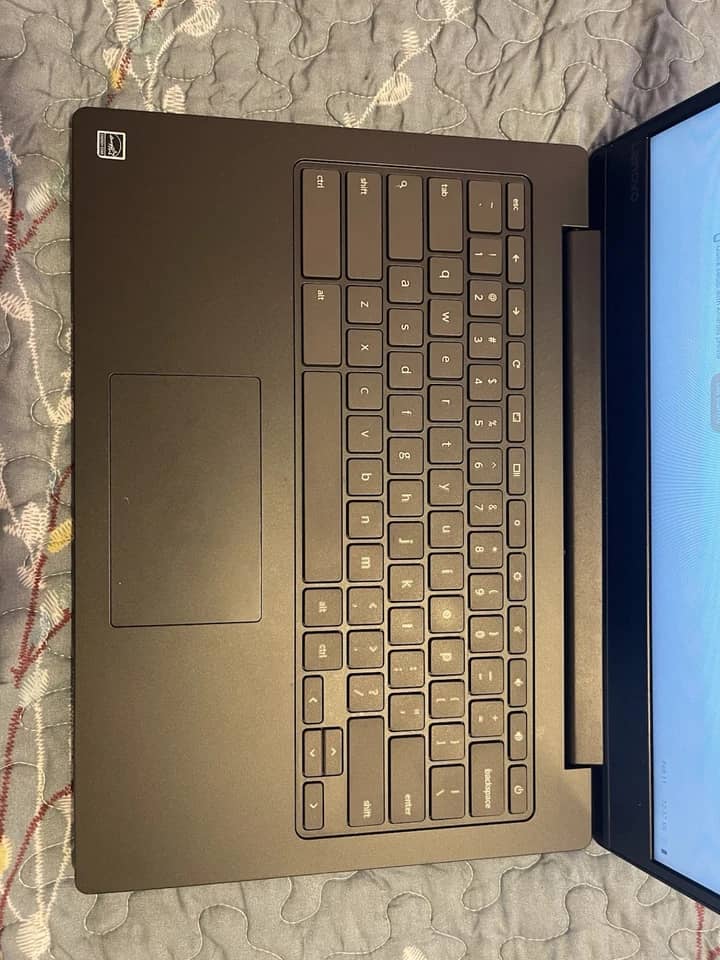 Lenovo IdeaPad Chromebook 3 Computers 32GB 4GB Open-Box Excellent