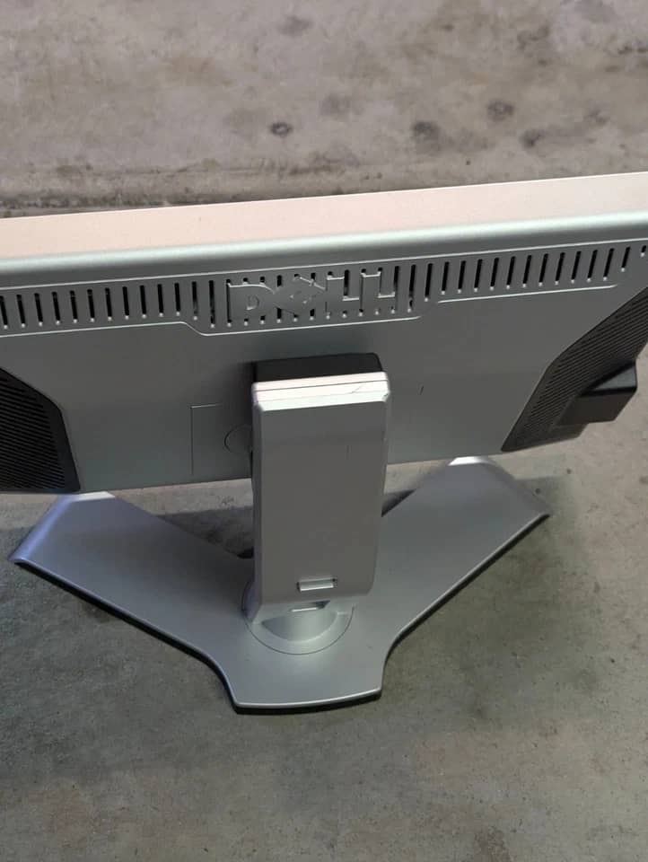 Dell 1907FPt Monitors Black Used - Very Good