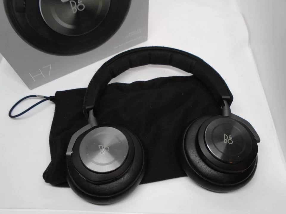 Bang & Olufsen Beoplay H7 Headphones & Earbuds Black Used - Good