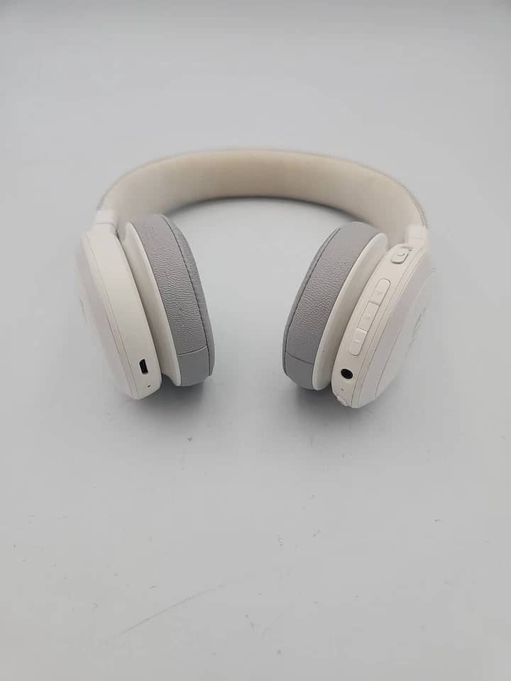 JBL Live 400BT Headphones & Earbuds Black New