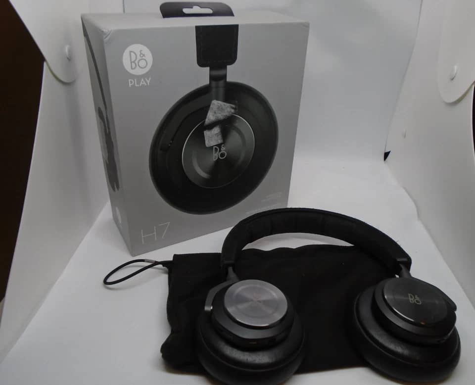 Bang & Olufsen Beoplay H7 Headphones & Earbuds Black Used - Good