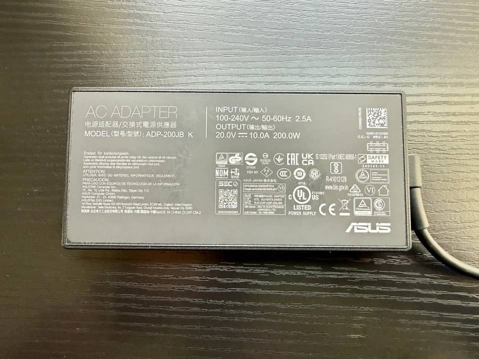 ASUS ROG Zephyrus GA403 Computers 1TB 32GB Refurbished - Acceptable