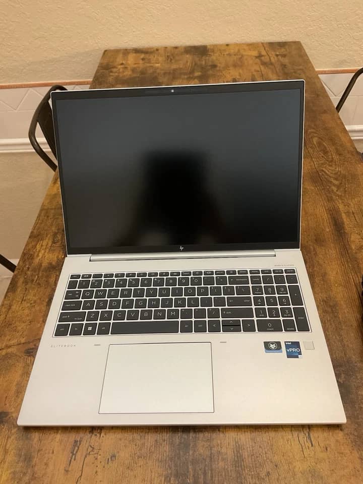 HP EliteBook 860 G9 Computers 512GB 16GB New